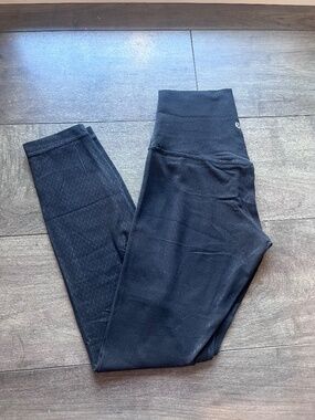 lululemon align pattern black leggings